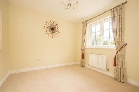 3 bedroom semi-detached house to rent, Friars Walk, Hampshire SO23