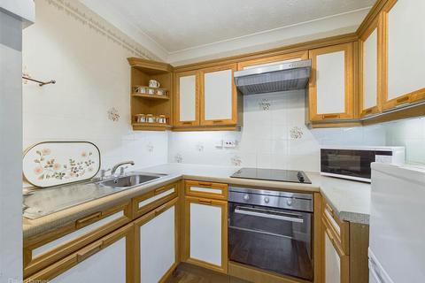 1 bedroom apartment for sale, Beech Court, Nottingham NG3