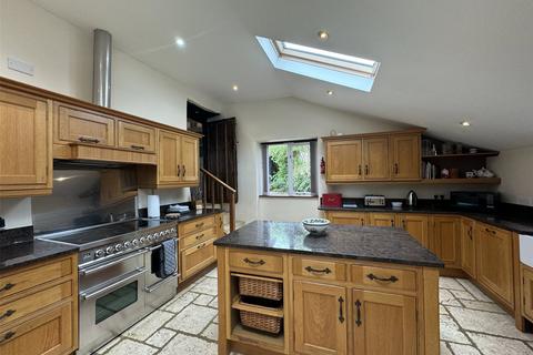 4 bedroom detached house to rent, Whitelake Farm, Hiscott, Barnstaple, Devon, EX31