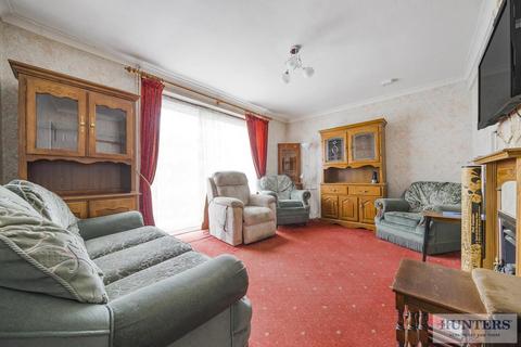 3 bedroom house for sale, Ampleforth Road, London