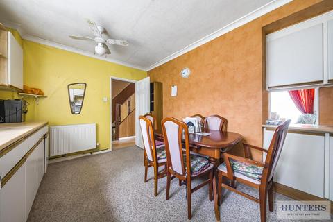 53 Ampleforth Road, London, SE2 9BD