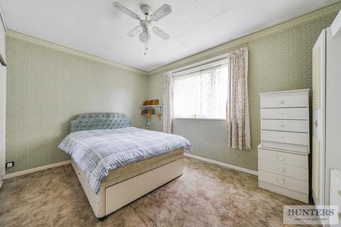 53 Ampleforth Road, London, SE2 9BD