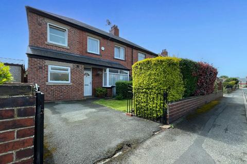 4 bedroom semi-detached house for sale, Westway, Hanging Heaton Batley