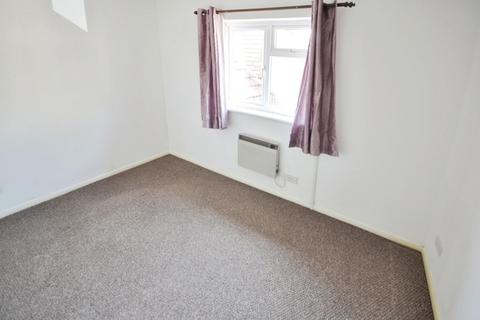 2 bedroom end of terrace house to rent, Farm Hill, Exeter, EX4 2NB