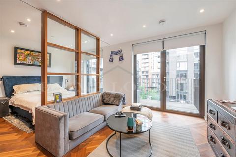 1 bedroom apartment to rent, Ambassador Building, Nine Elms, London