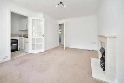 2 bedroom apartment for sale, Cherry Lea Court, Rawdon
