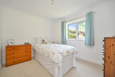 2 bedroom apartment for sale, Cherry Lea Court, Rawdon
