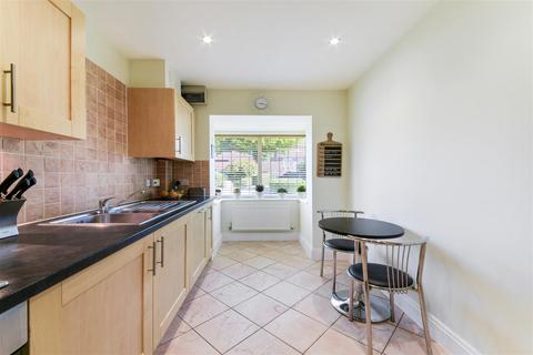 12 Birch Close, Banstead, SM7 1NR