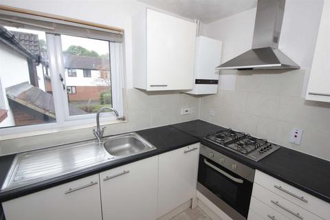 2 bedroom maisonette to rent, Blackwood Crescent, Blue Bridge, Milton Keynes