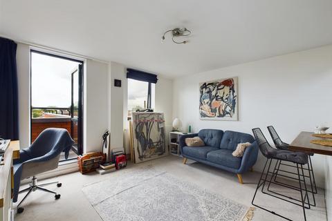 1 bedroom flat to rent, London Road