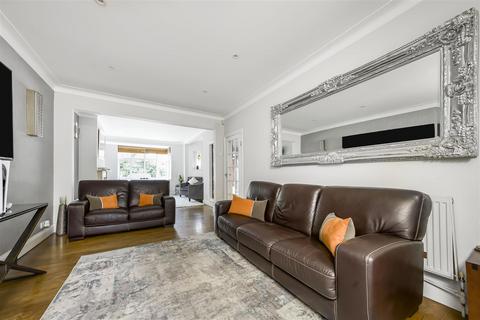 4 bedroom semi-detached house for sale, Jersey Road, Osterley