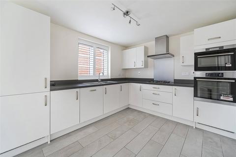 3 bedroom detached house to rent, Harvington Crescent, Hanslope, Milton Keynes, Buckinghamshire, MK19