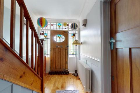 678 Wells Road, Bristol, BS14 9HX
