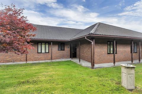 2 bedroom bungalow for sale, Meadowbrook Court, Twmpath Lane Gobowen, SY10 7HD