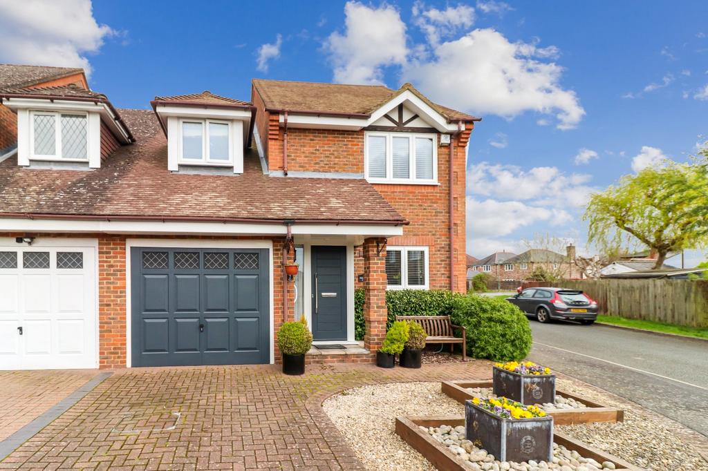 Hodgemoor View, Chalfont St. Giles... 3 bed semi-detached house for ...