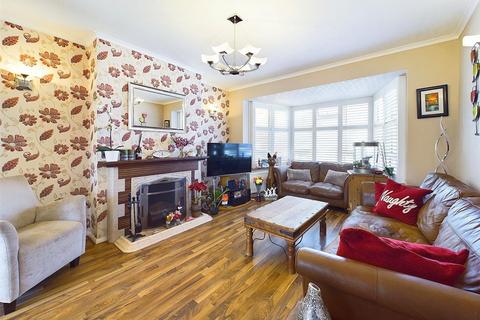 3 bedroom house for sale, Helen Close, West Molesey