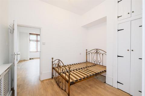 1 bedroom flat for sale, Cleveland Road, London