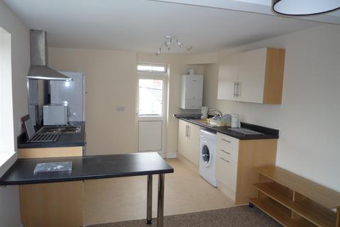 2 bedroom property to rent, Crwys Road, Cathays, Cardiff