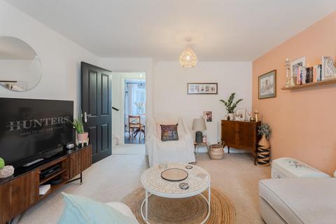 3 bedroom semi-detached house for sale, Haslingden Crescent, Lower Gornal