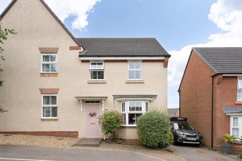 3 bedroom semi-detached house for sale, Haslingden Crescent, Lower Gornal