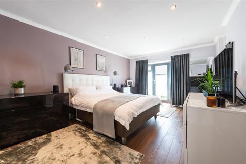 67 Blackford Road, Shirley, Solihull, B90 4DA