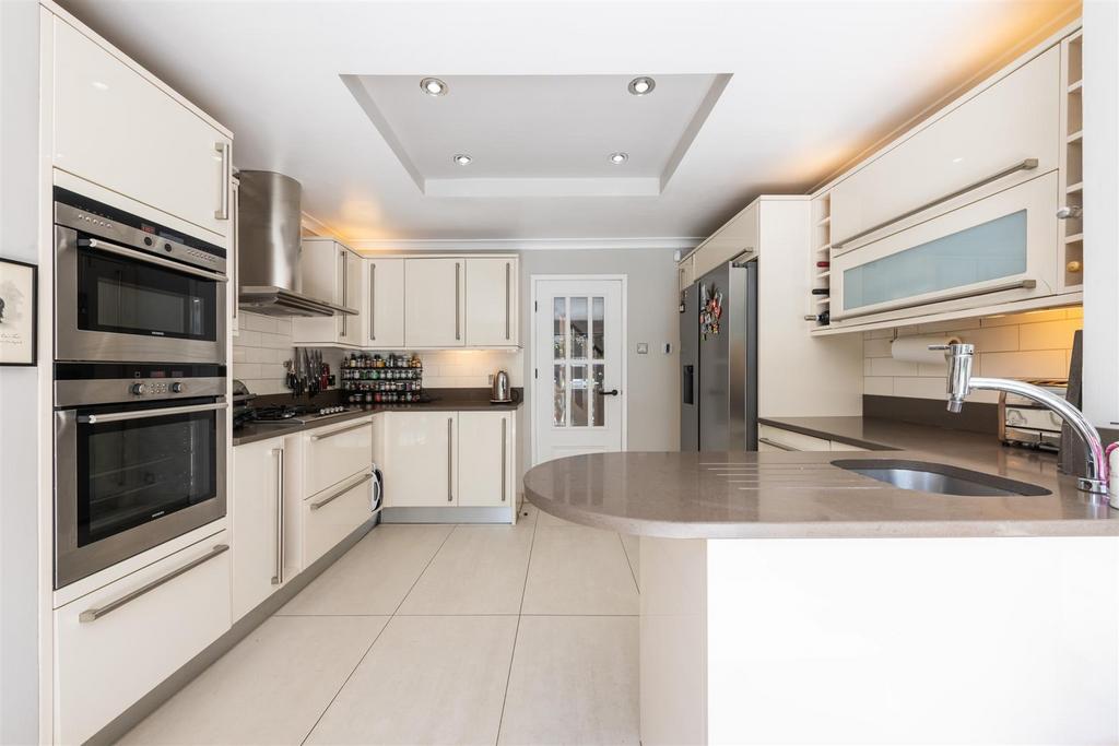 67 Blackford Road, Shirley, B90 4 DA 12.jpg