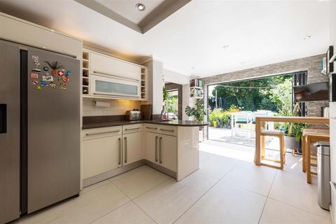 4 bedroom detached house for sale, Blackford Road, Shirley