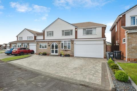 5 bedroom detached house to rent, Mayall Drive, Sutton Coldfield