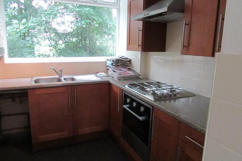 2 bedroom maisonette to rent, Links View, Streetly