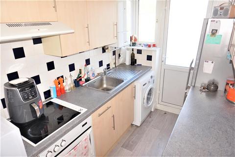 2 bedroom maisonette for sale, Hawkhurst Way, West Wickham