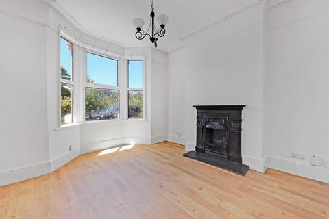 1 bedroom flat for sale, Linden Grove, London