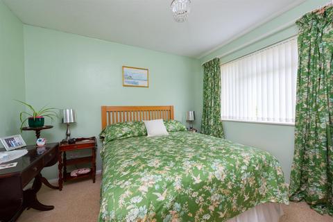 10 Mull Close, Oakley, Basingstoke, RG23 7LQ