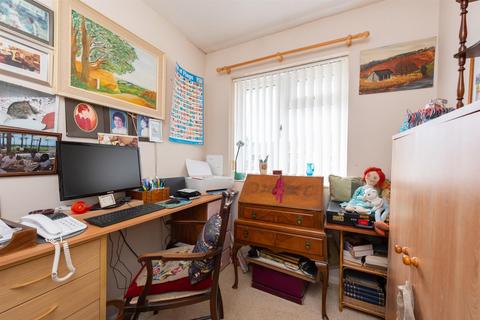 10 Mull Close, Oakley, Basingstoke, RG23 7LQ