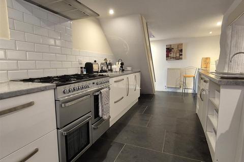 3 bedroom end of terrace house for sale, 24 Lostwithiel Street, Fowey