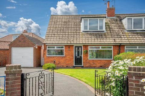 3 bedroom semi-detached house for sale, Elmpark View, York