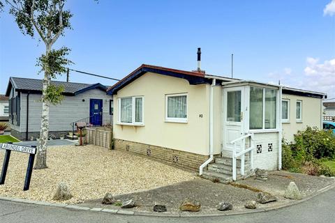 2 bedroom park home for sale, Thornlea Park, Littlehampton BN17