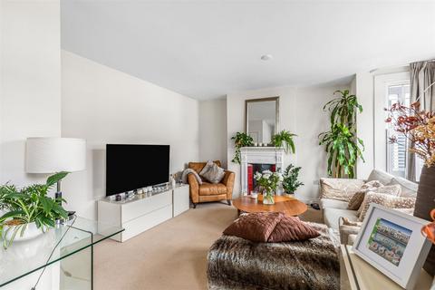 3 bedroom maisonette for sale, Cowley Road, Mortlake, London, SW14