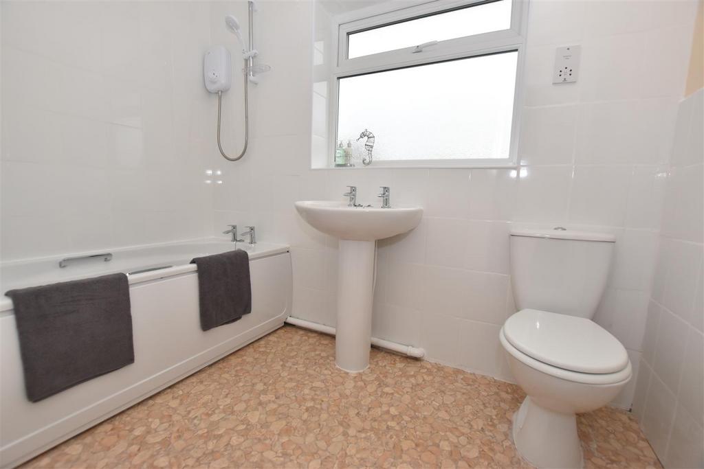 Bathroom.JPG