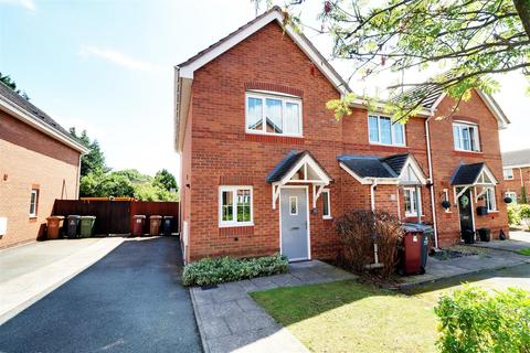 2 bedroom end of terrace house to rent, Squires Grove, Willenhall