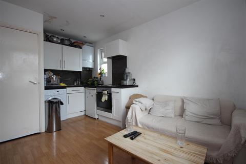 1 bedroom flat to rent, Manor Park Road, Harlesden, NW10 4JT