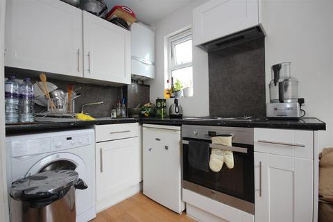 1 bedroom flat to rent, Manor Park Road, Harlesden, NW10 4JT