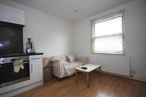 1 bedroom flat to rent, Manor Park Road, Harlesden, NW10 4JT