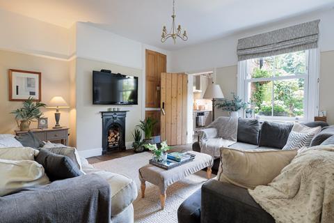 2 bedroom end of terrace house for sale, South Oak Lane, Wilmslow