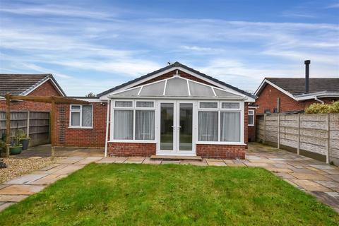 3 bedroom detached bungalow for sale, Elm Close, Long Bennington, Newark