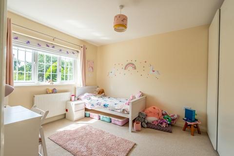 8 Mallard Close, York, YO10 3BS