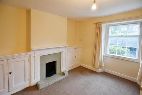 2 bedroom terraced house to rent, West Street, Helpston, Peterborough