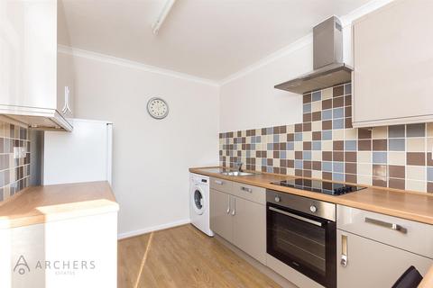 2 bedroom flat to rent, Sandygate Road, Sandygate, Sheffield