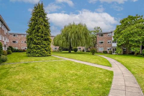 1 bedroom flat for sale, St Johns Court, Warwick