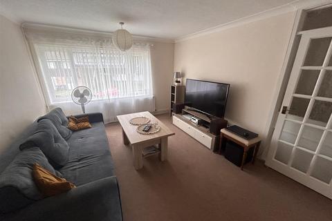 2 bedroom maisonette to rent, Clee Road, Birmingham B31