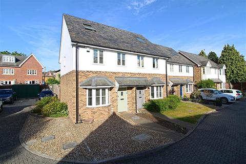 3 bedroom end of terrace house for sale, Station Yard, Buntingford